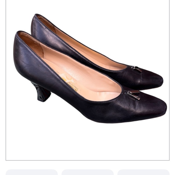 Vintage Salvatore Ferragamo Black Leather Heels Pumps Metallic heel 9 1/2 2A - Picture 2 of 13